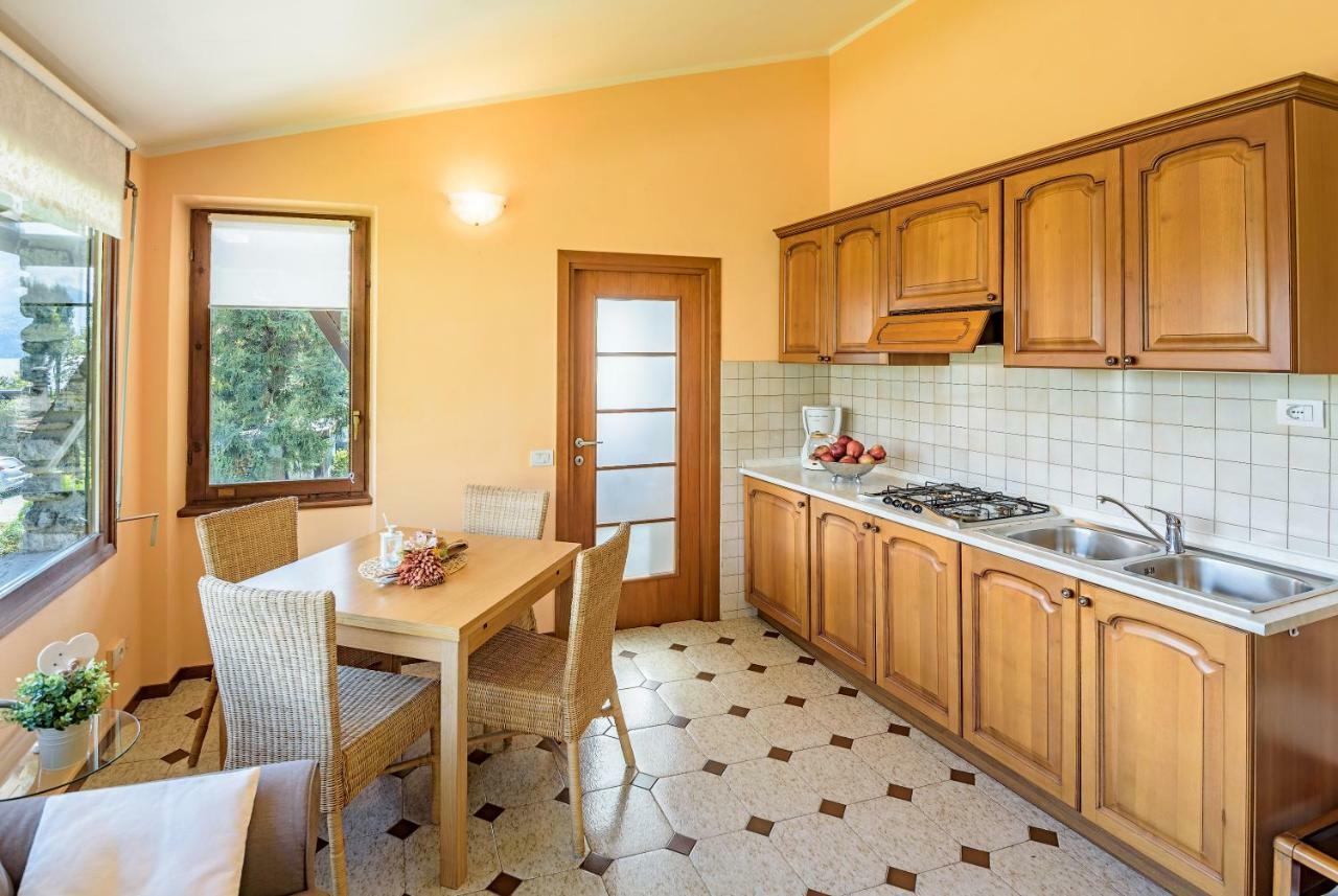 Casa Cinzia Apartment Gravedona Ngoại thất bức ảnh